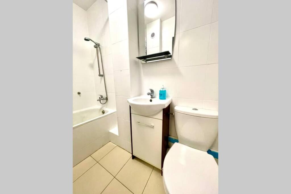 Super Apartament Brown 2X Metro Nowy Wifi Netflix Spotify Panorama Miasta Warsaw Exterior photo
